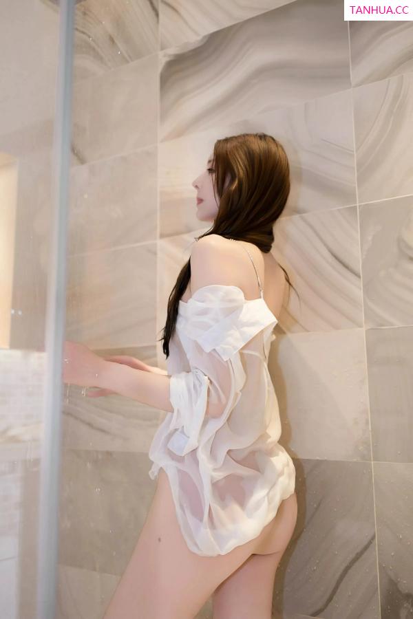   [XiuRen]高清写真图 2025.07.03 No.10502 悦兮 性感白T第59张图片
